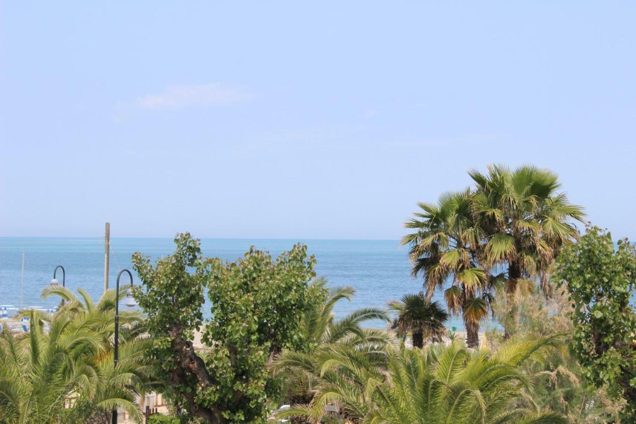 Bed and Breakfast Sulmare Alba Adriatica Exterior foto